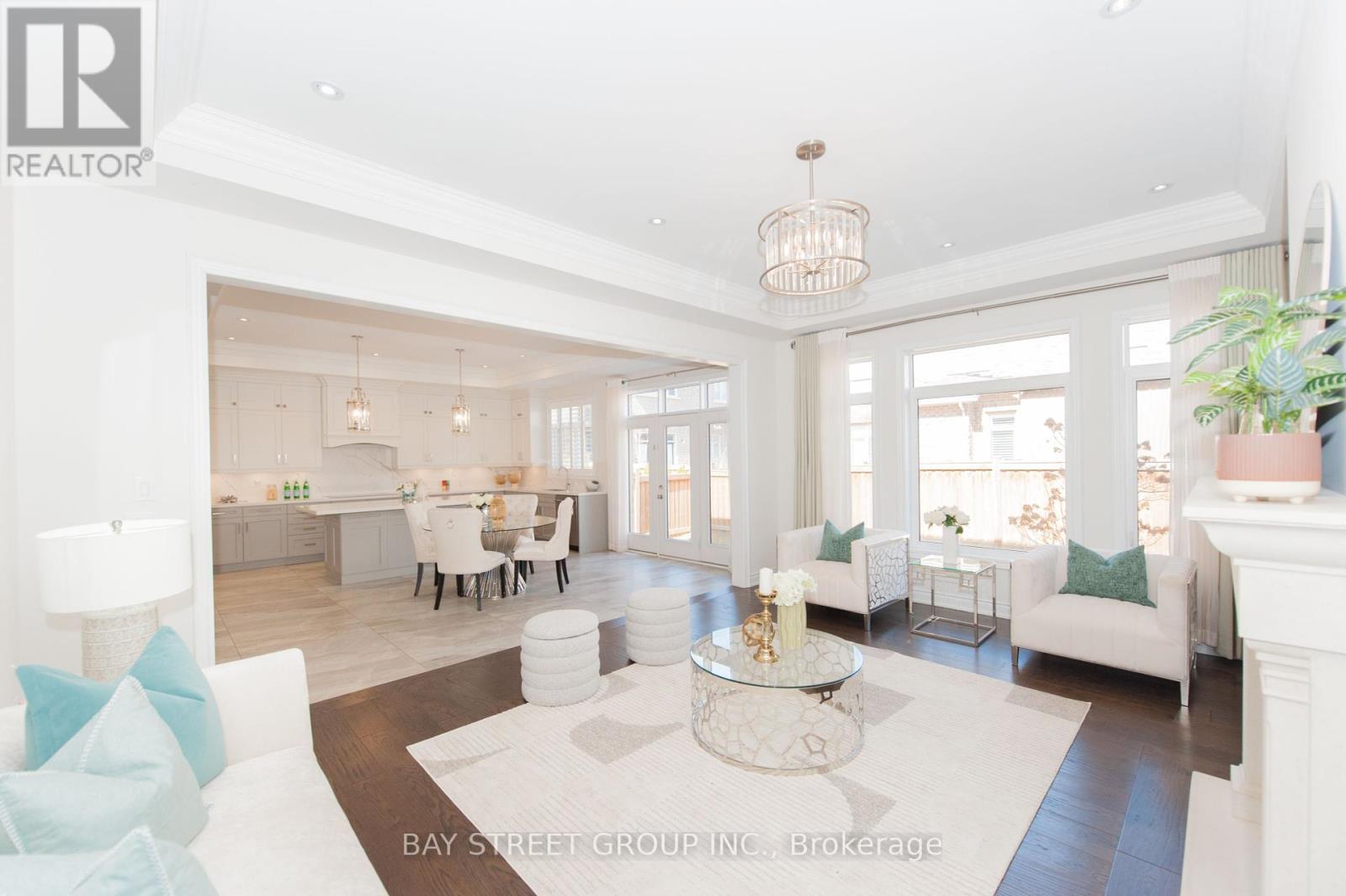 3187 Daniel Way, Oakville, Ontario  L6H 0V7 - Photo 15 - W12107111