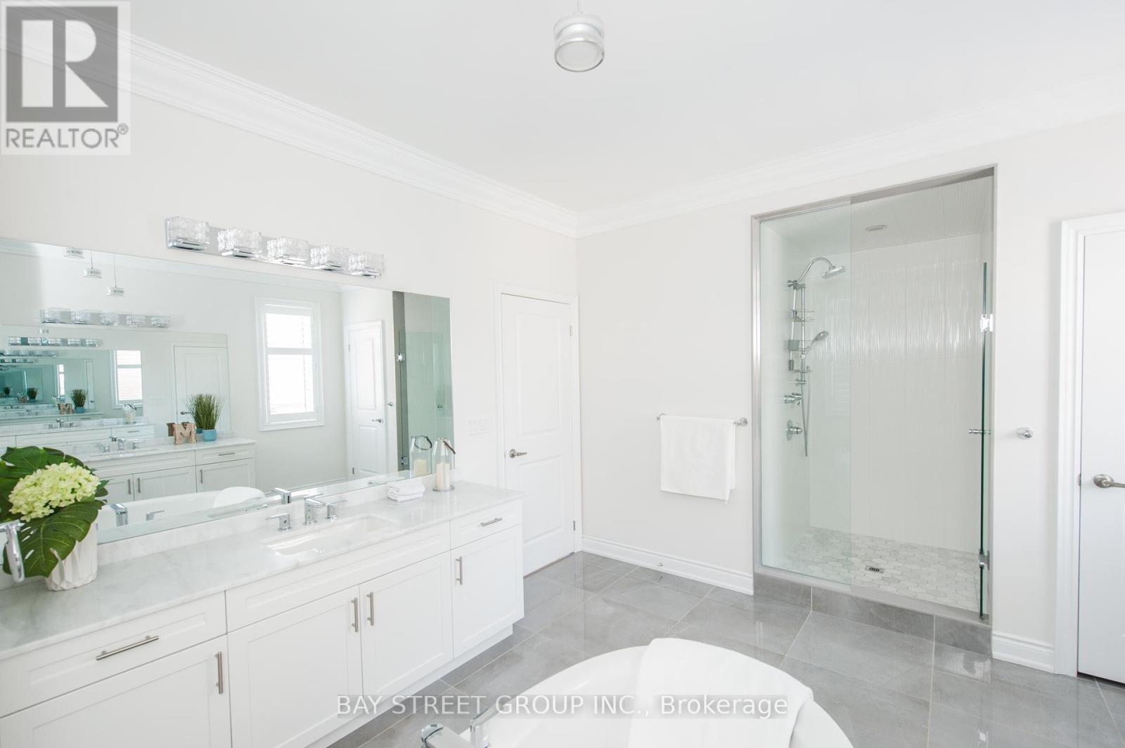 3187 Daniel Way, Oakville, Ontario  L6H 0V7 - Photo 24 - W12107111