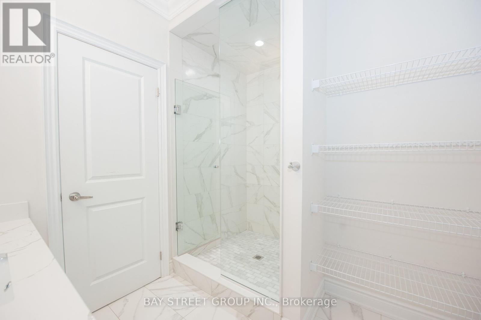 3187 Daniel Way, Oakville, Ontario  L6H 0V7 - Photo 30 - W12107111