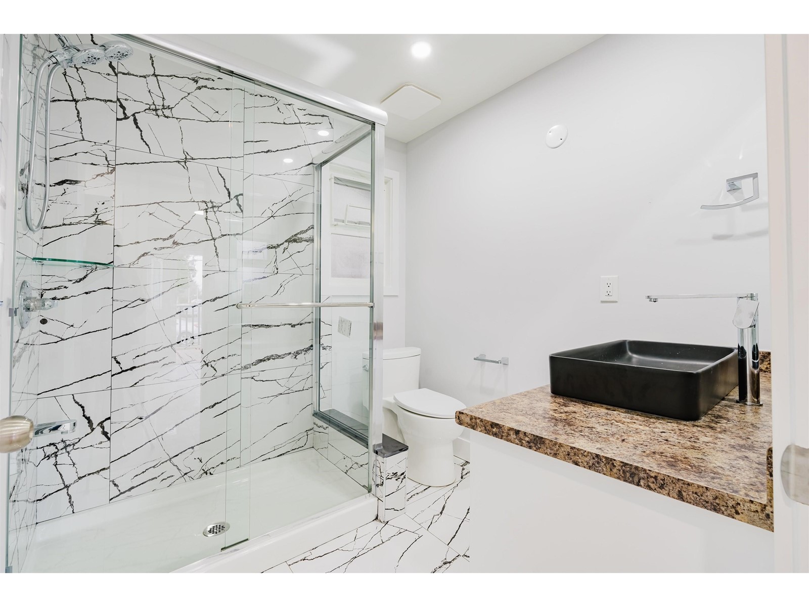 7045 142 Street, Surrey, British Columbia  V3W 5N4 - Photo 9 - R2989919
