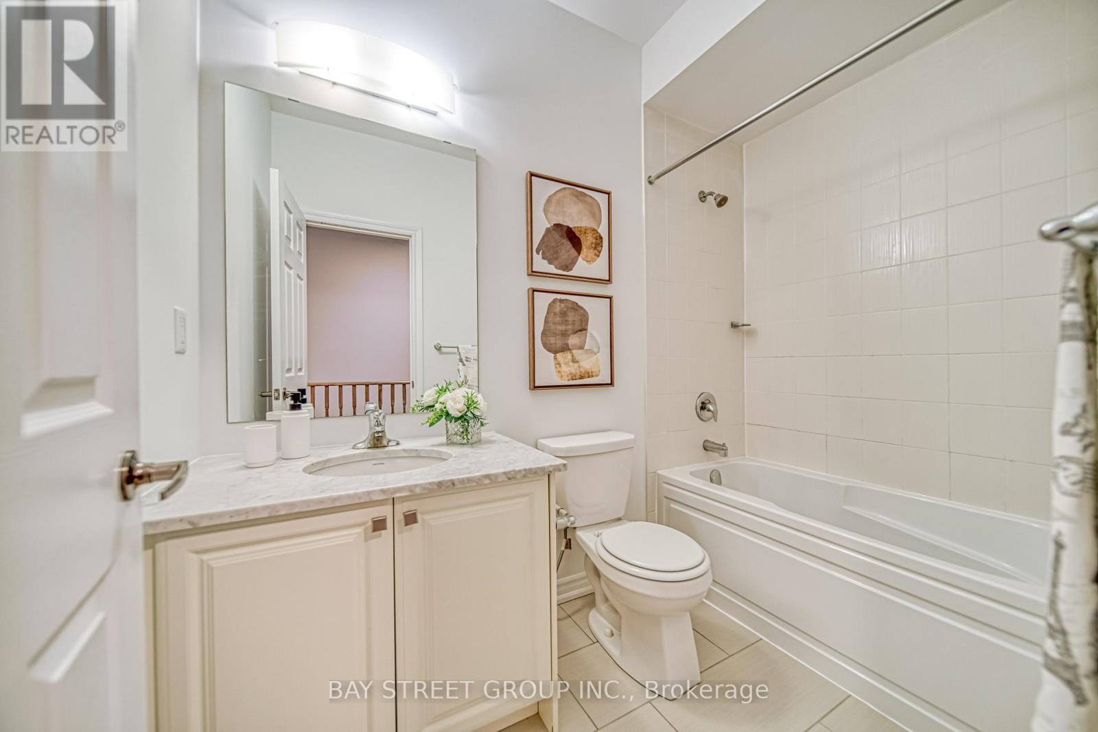 62 Mannar Drive, Markham, Ontario  L6C 0Z2 - Photo 24 - N12107130