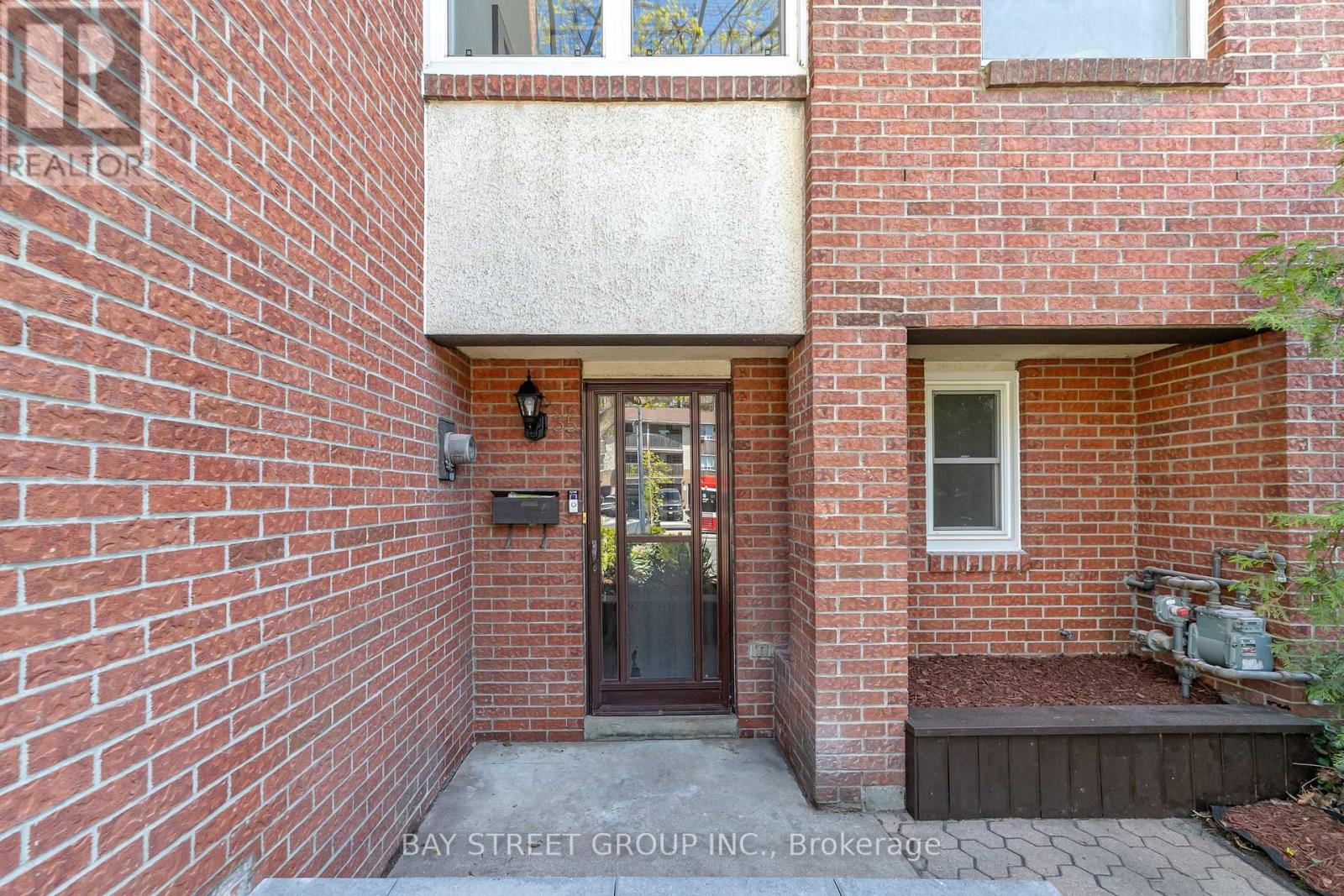Property at 35 KEELE STREET image 4