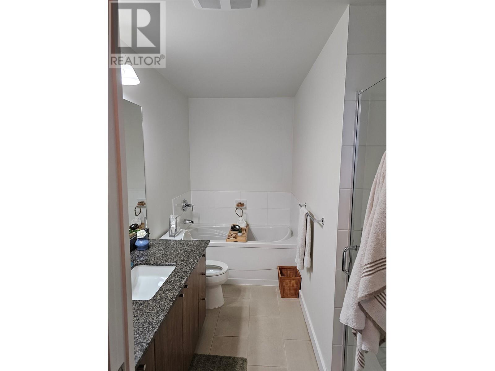 301 240 Francis Way, New Westminster, British Columbia  V3L 0E5 - Photo 6 - R2983237