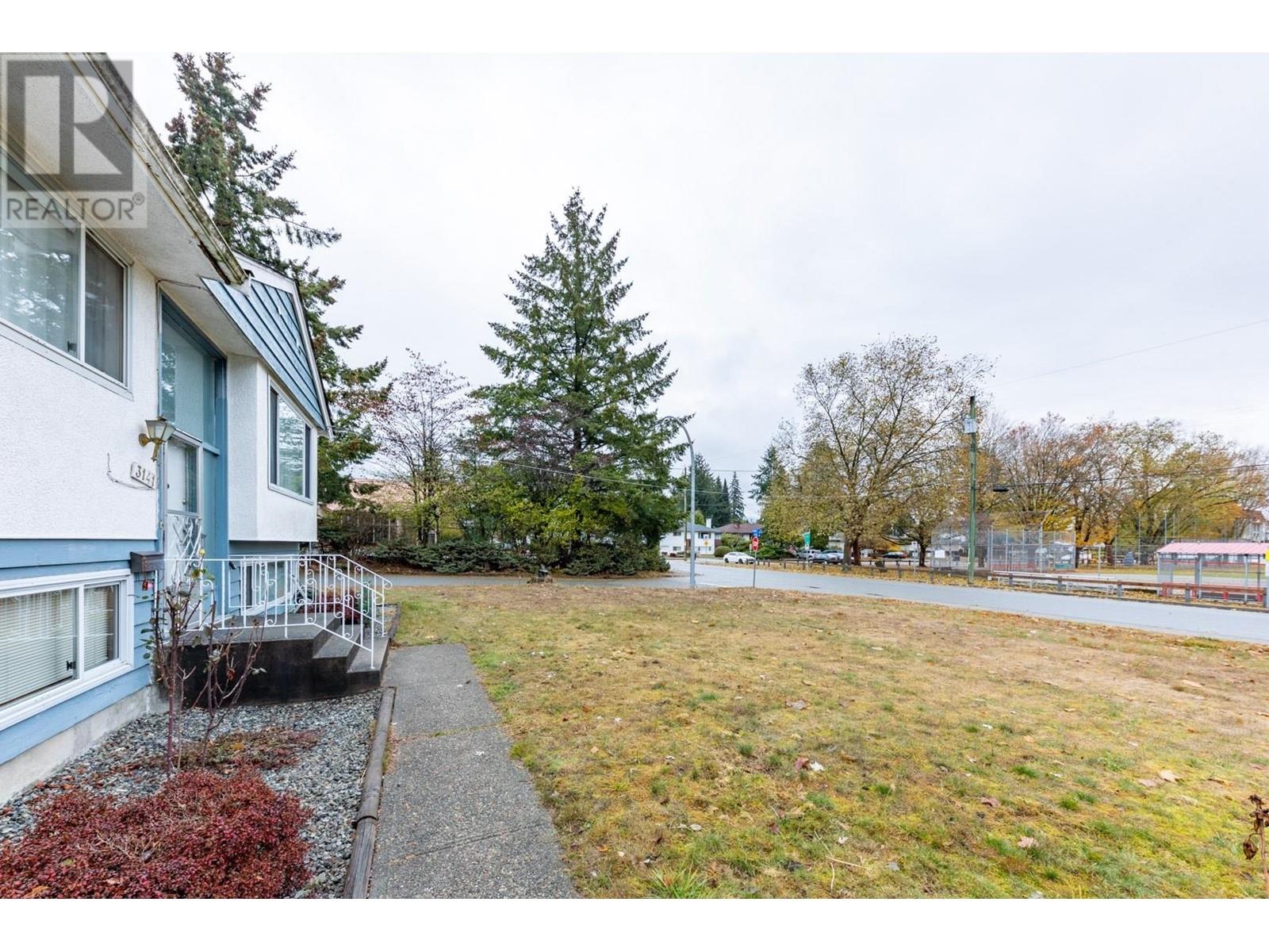 3141 York Street, Port Coquitlam, British Columbia  V3B 4A7 - Photo 7 - R2994393