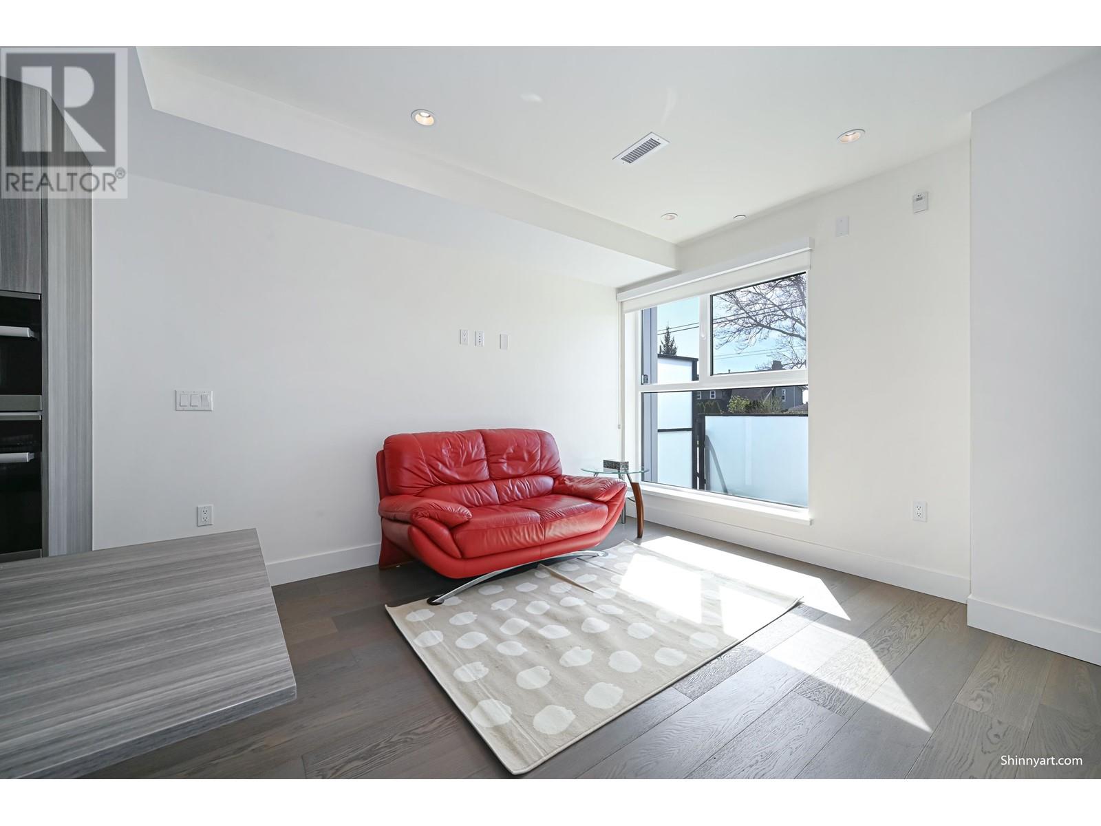Property at 153 W 41ST AVENUE image 3
