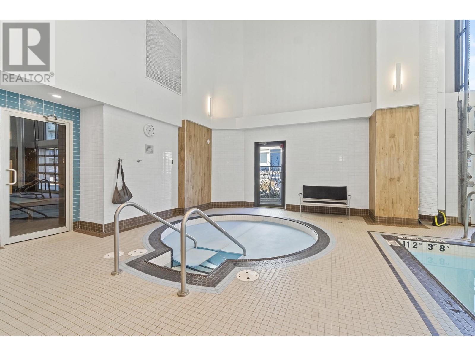 Listing Picture 20 of 27 : 702 3451 SAWMILL CRESCENT, Vancouver / 溫哥華 - 魯藝地產 Yvonne Lu Group - MLS Medallion Club Member