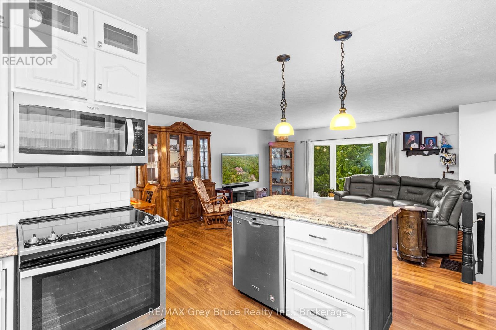 73 Corey Crescent, Northern Bruce Peninsula, Ontario  N0H 2R0 - Photo 13 - X12107162