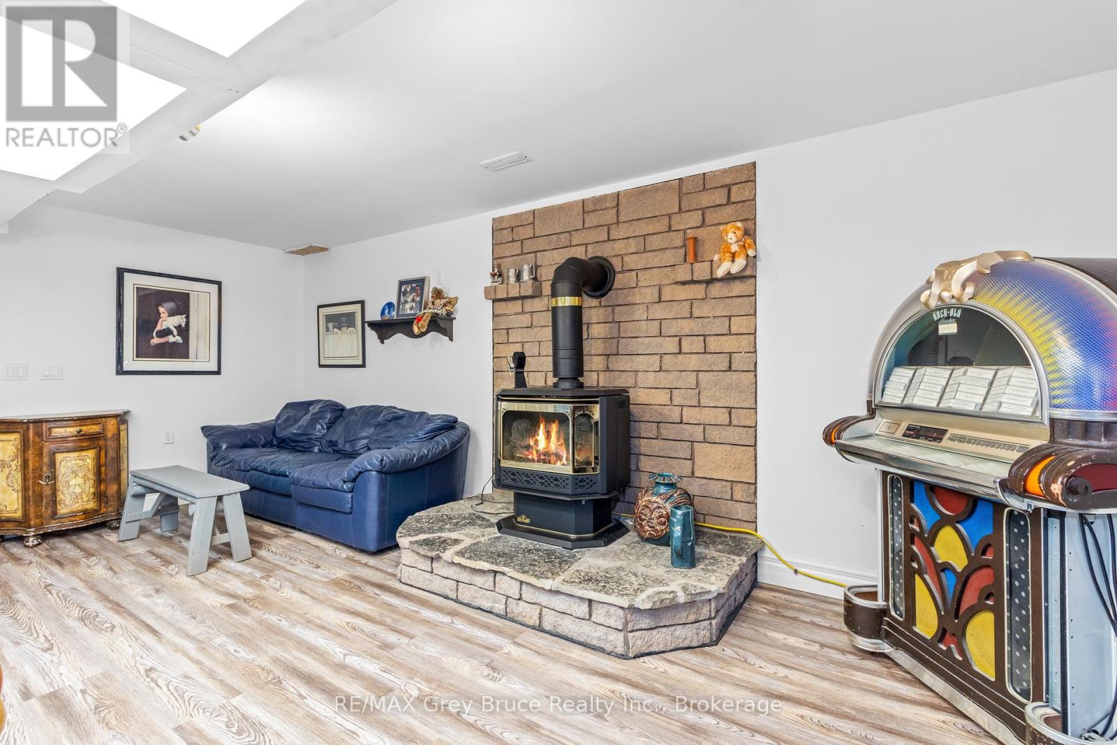 73 Corey Crescent, Northern Bruce Peninsula, Ontario  N0H 2R0 - Photo 25 - X12107162