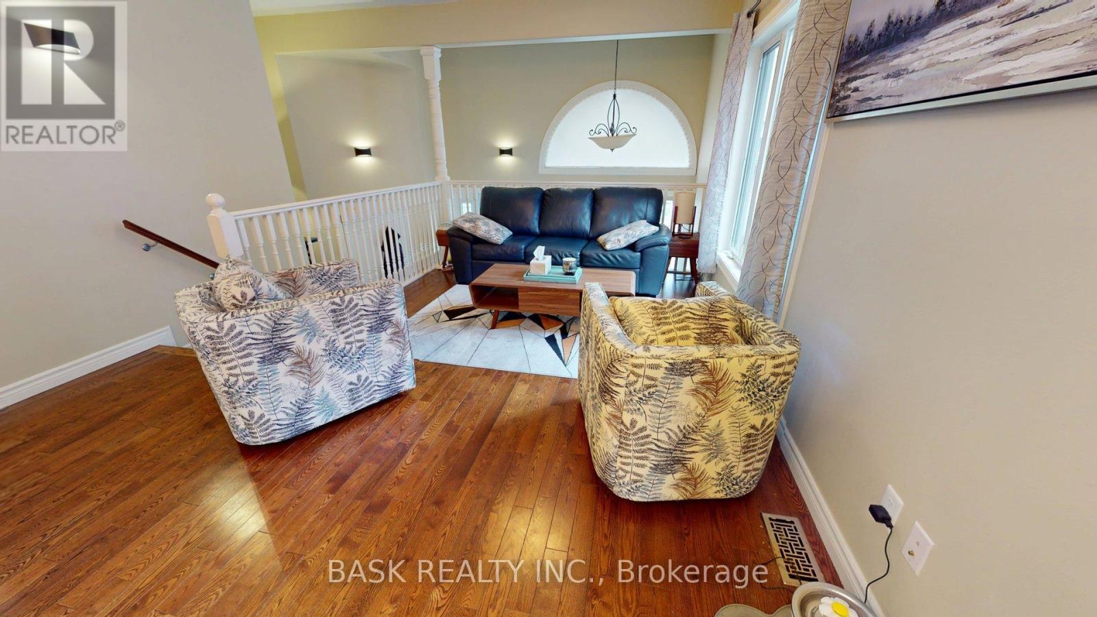 Property at 255 THELMA AVENUE image 3