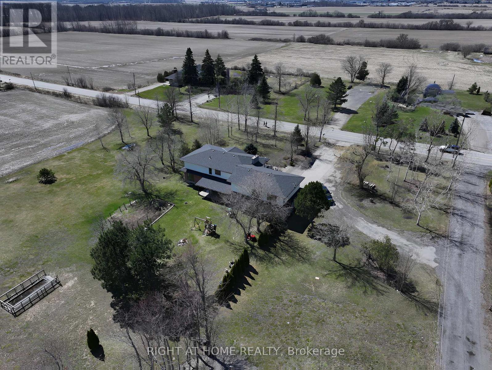 96 Second Road E, Hamilton, Ontario  L8J 3J2 - Photo 10 - X12106971