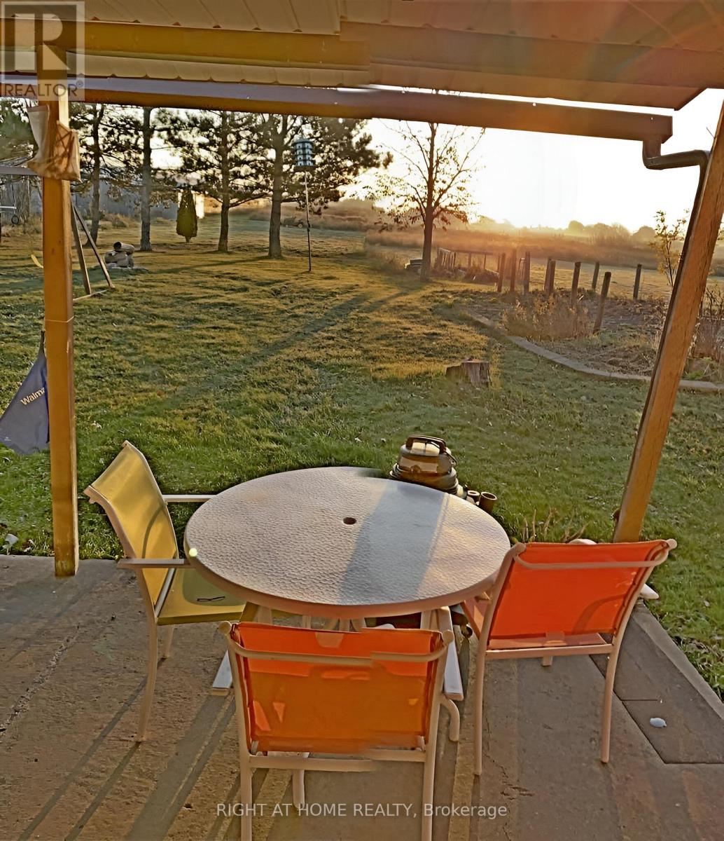 96 Second Road E, Hamilton, Ontario  L8J 3J2 - Photo 26 - X12106971