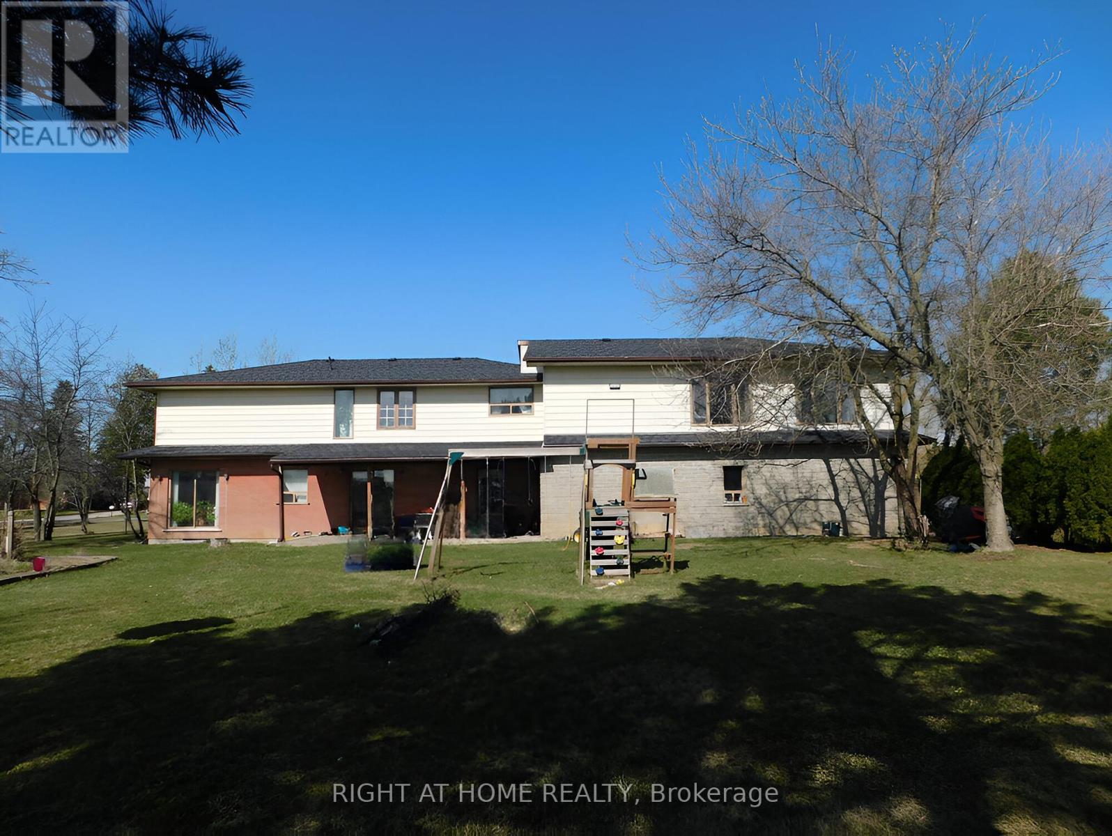 96 Second Road E, Hamilton, Ontario  L8J 3J2 - Photo 34 - X12106971