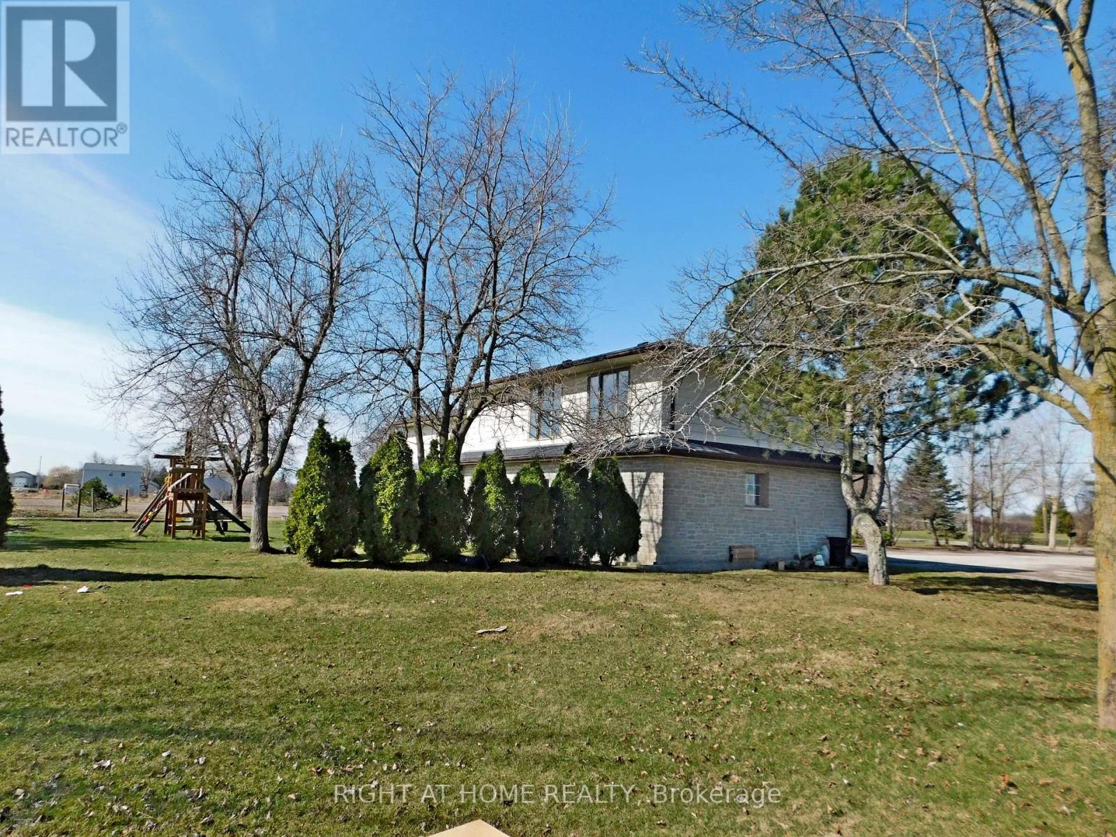 96 Second Road E, Hamilton, Ontario  L8J 3J2 - Photo 44 - X12106971