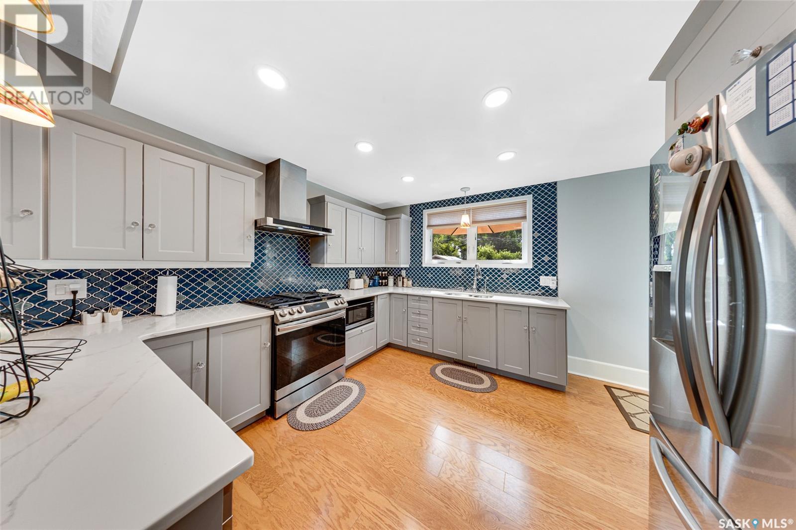 Property at 518 12th STREET E image 5