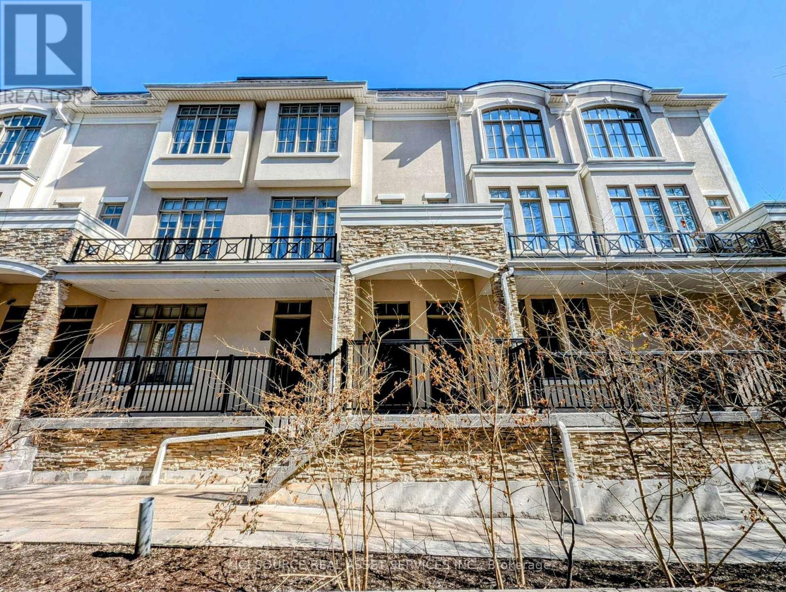 Property at 16 - 3077 CAWTHRA ROAD image 3