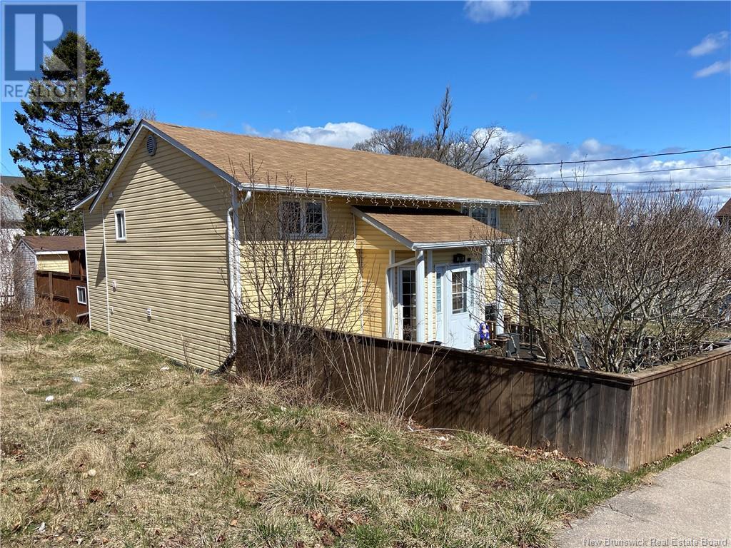 Property at 289 Tower Street image 4