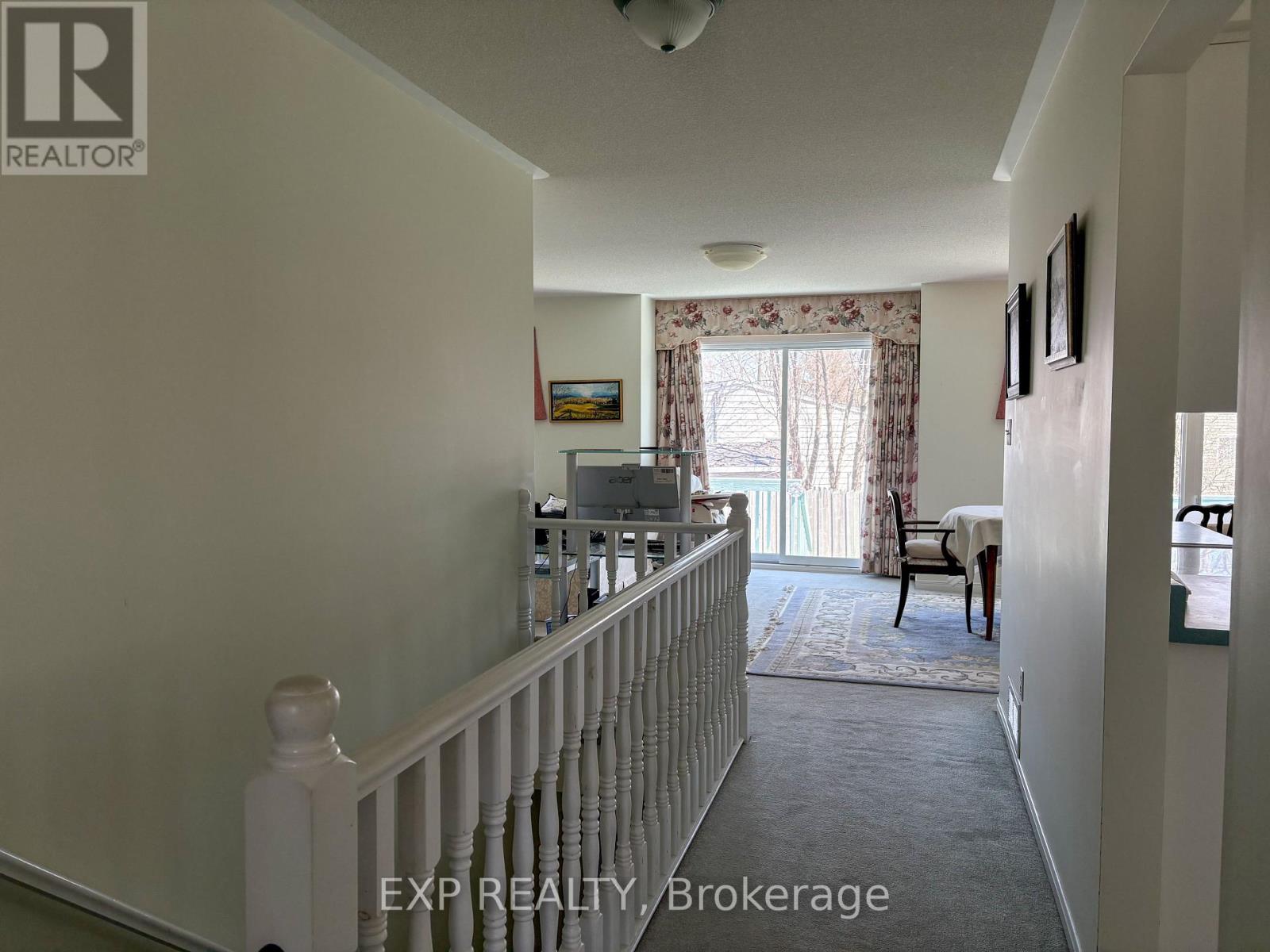 Property at 213 VANIER CRESCENT image 3