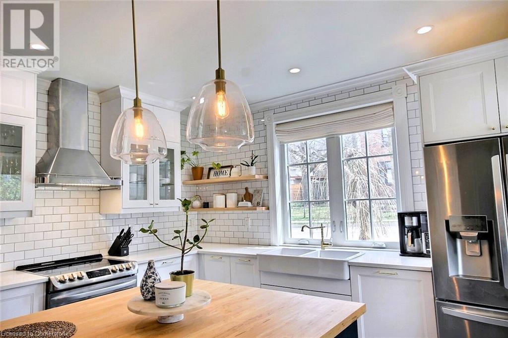 Property at 19 HUNGERFORD Road image 2
