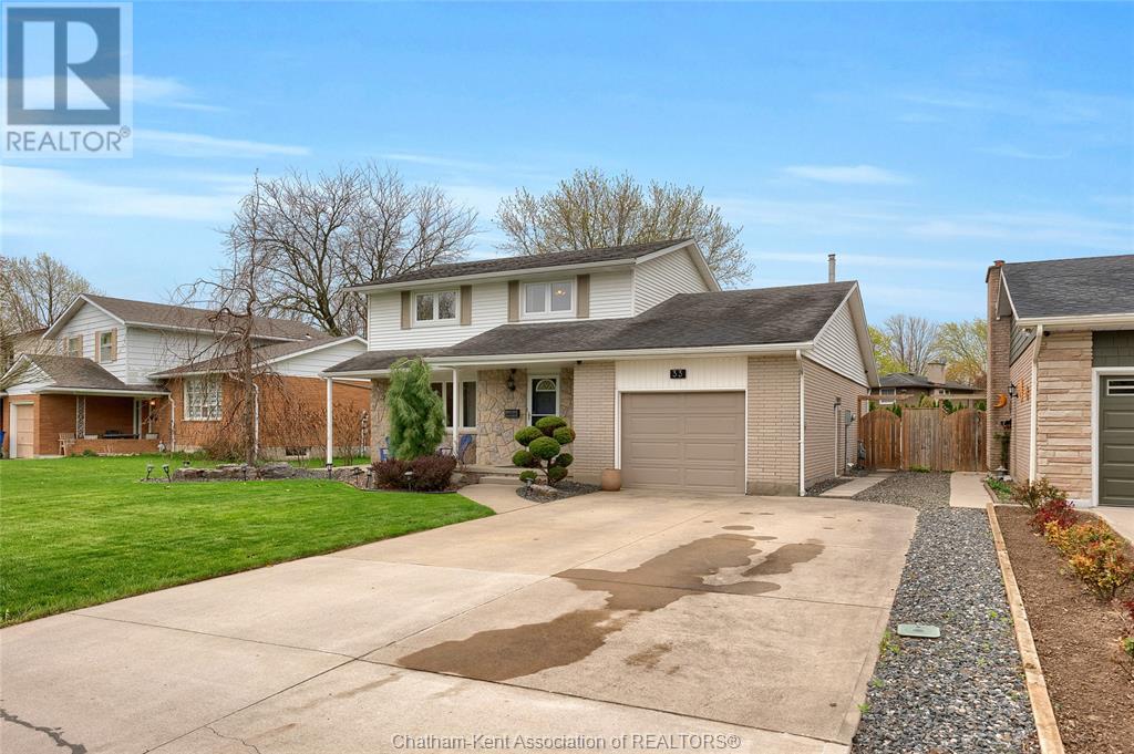 Property at 33 Sylvester DRIVE image 3