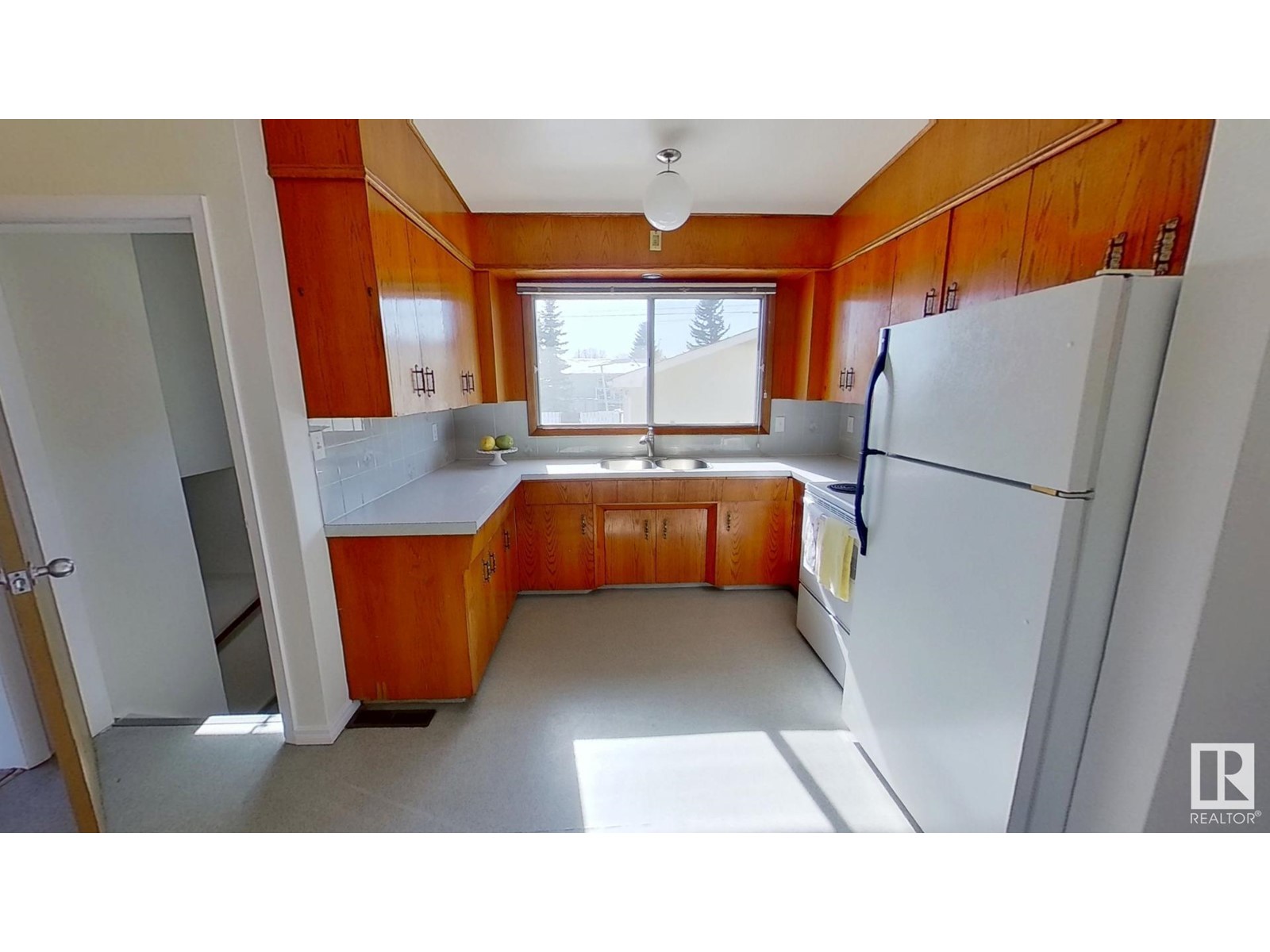11423 134a Av Nw, Edmonton, Alberta  T5E 1M5 - Photo 6 - E4426492