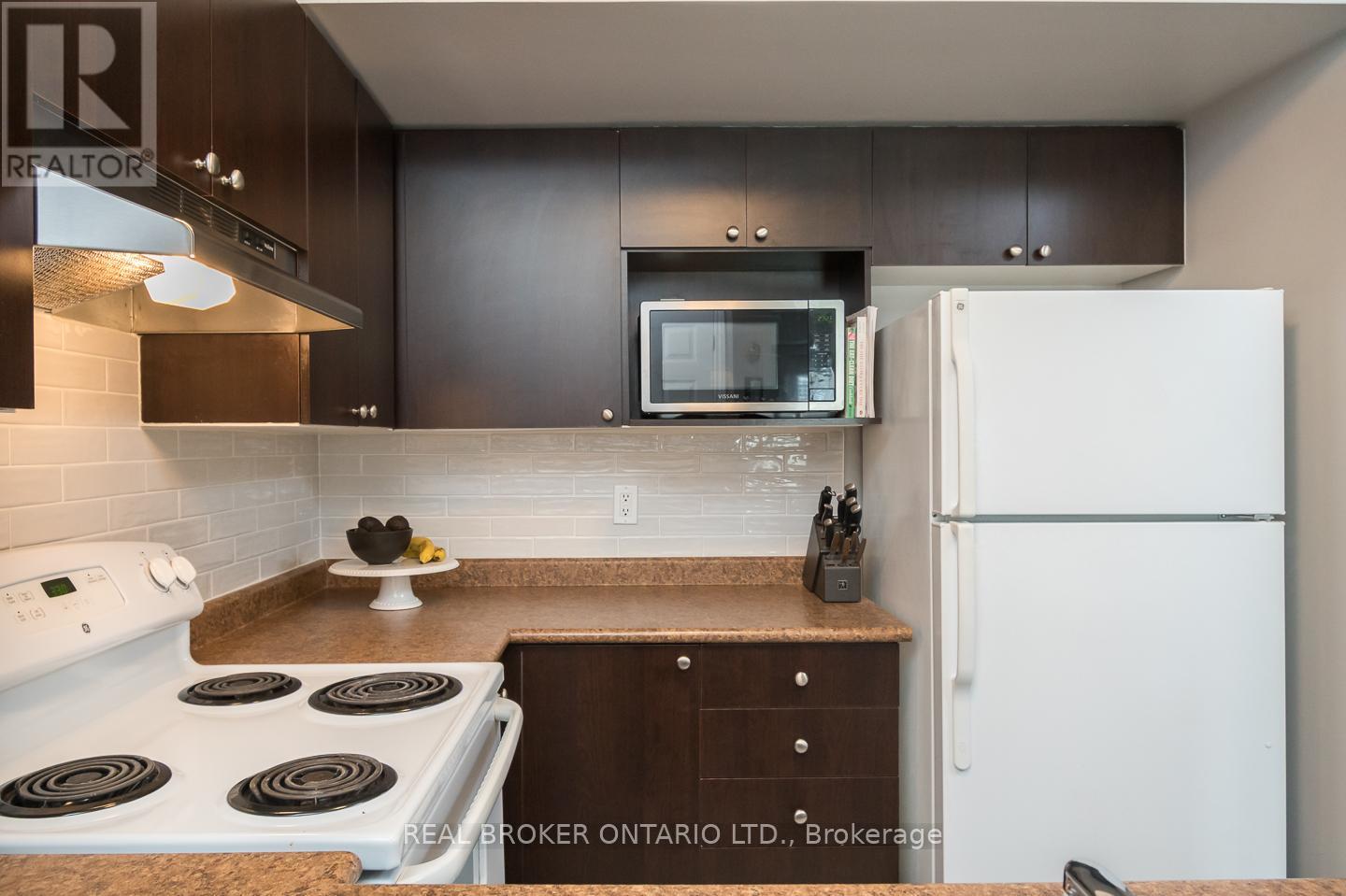 110 - 1479 Maple Avenue, Milton, Ontario  L9T 0B5 - Photo 10 - W12107251