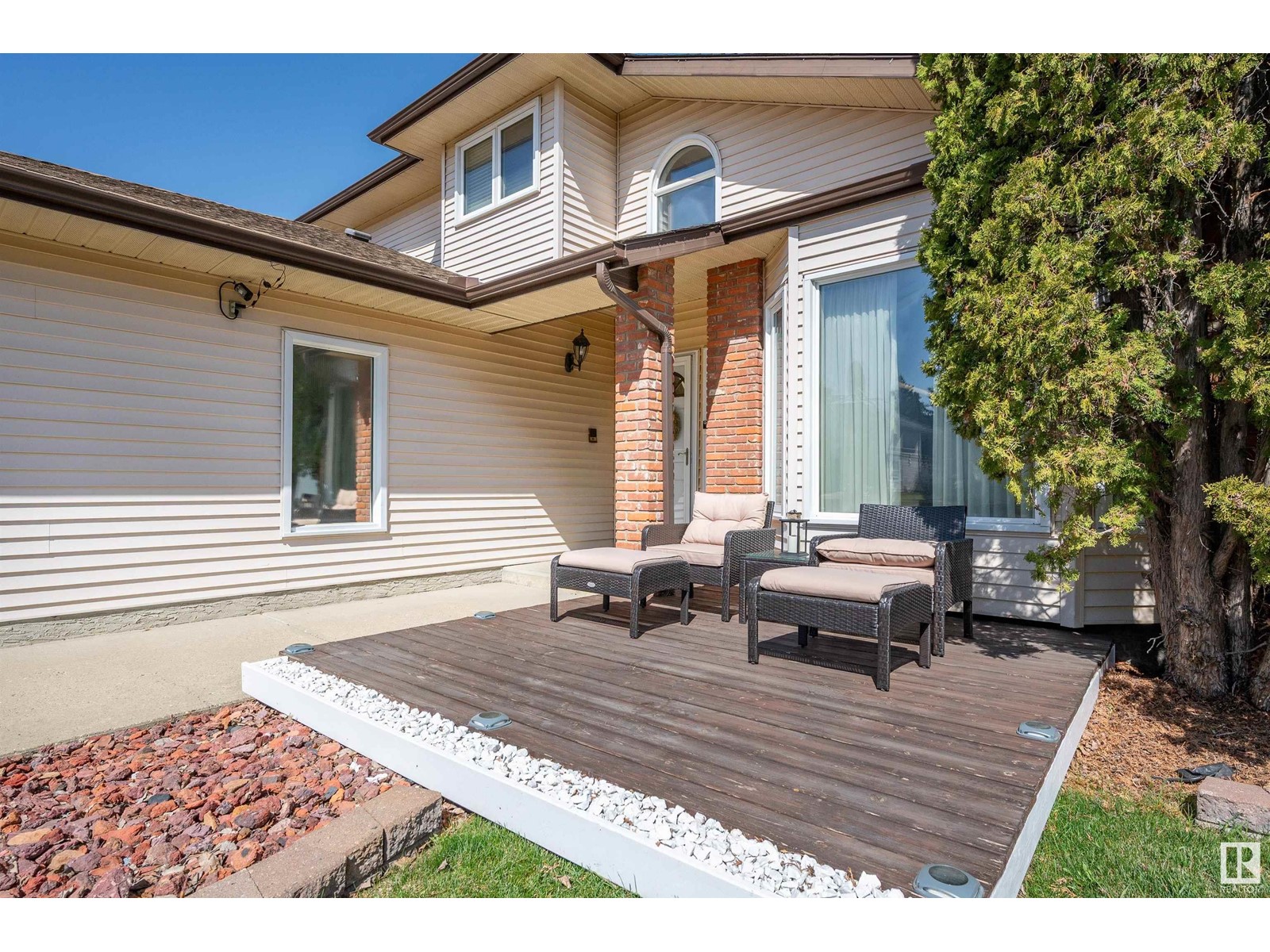 Property at 84 CARMEL RD image 2