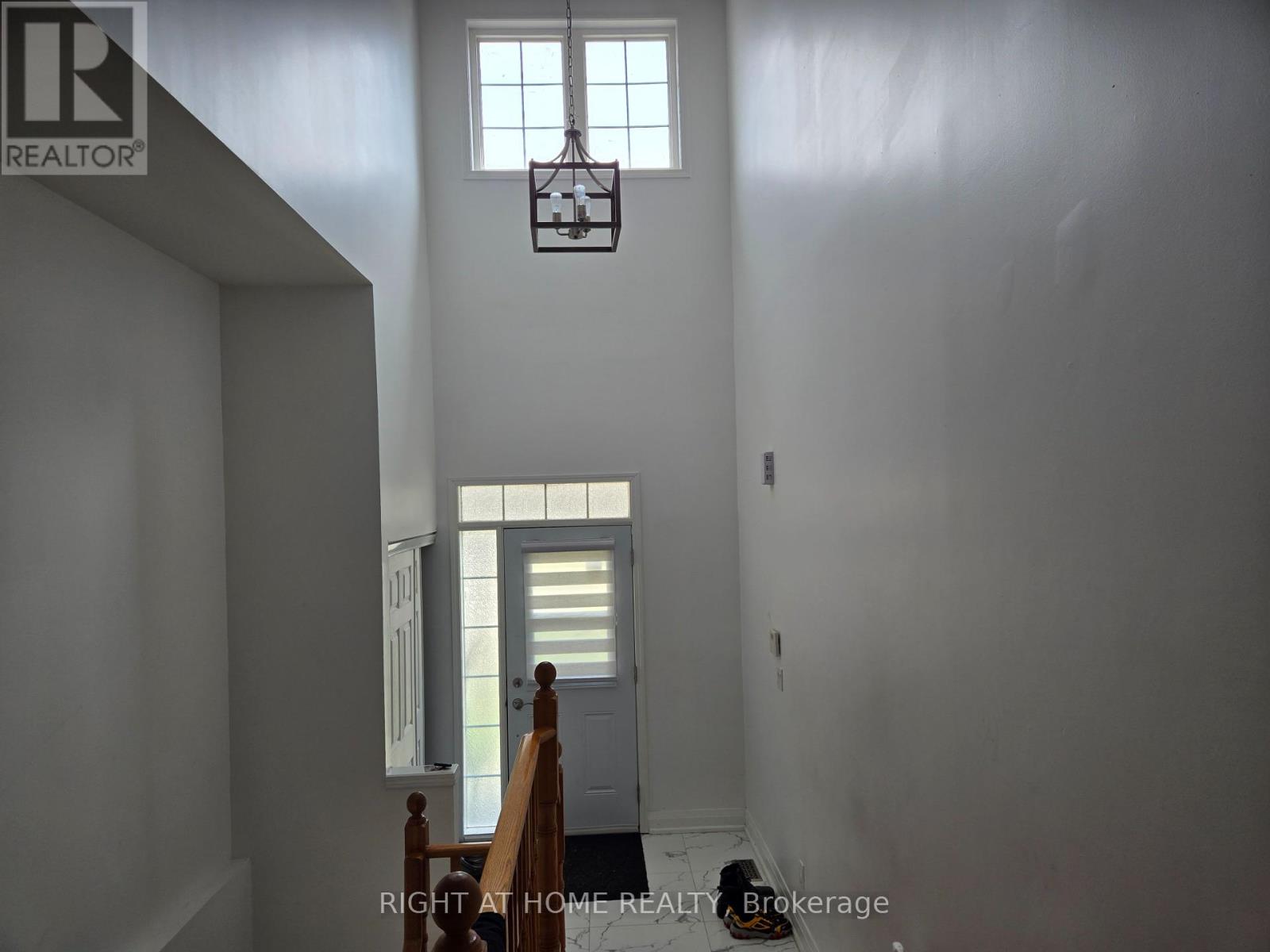 236 Hickory Street N, Whitby, Ontario  L1N 3X8 - Photo 4 - E12102566