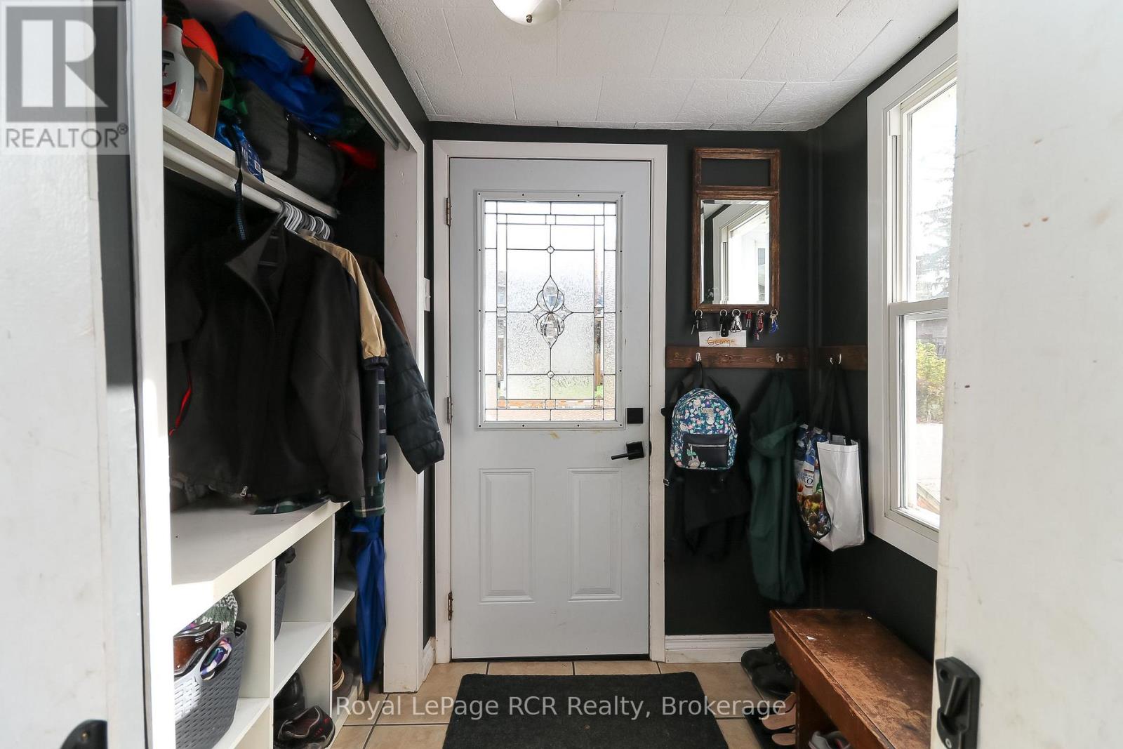 Property at 200 SUTHERLAND STREET N image 3