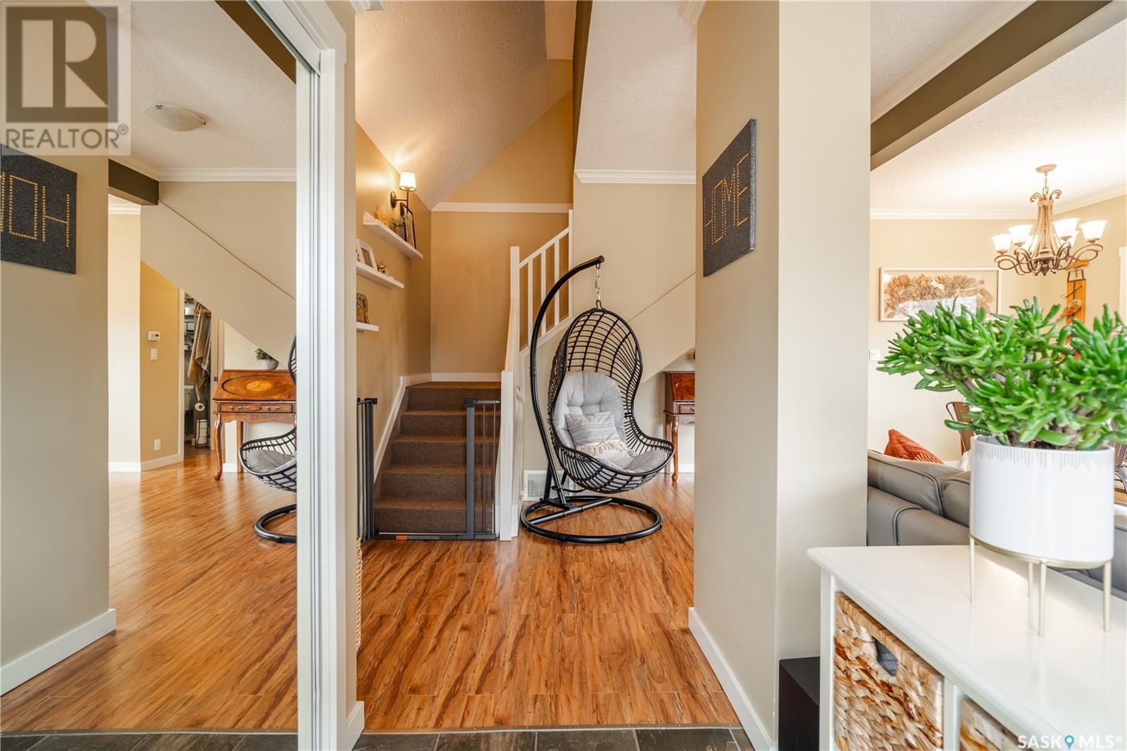 Property at 1721 Connaught STREET image 3