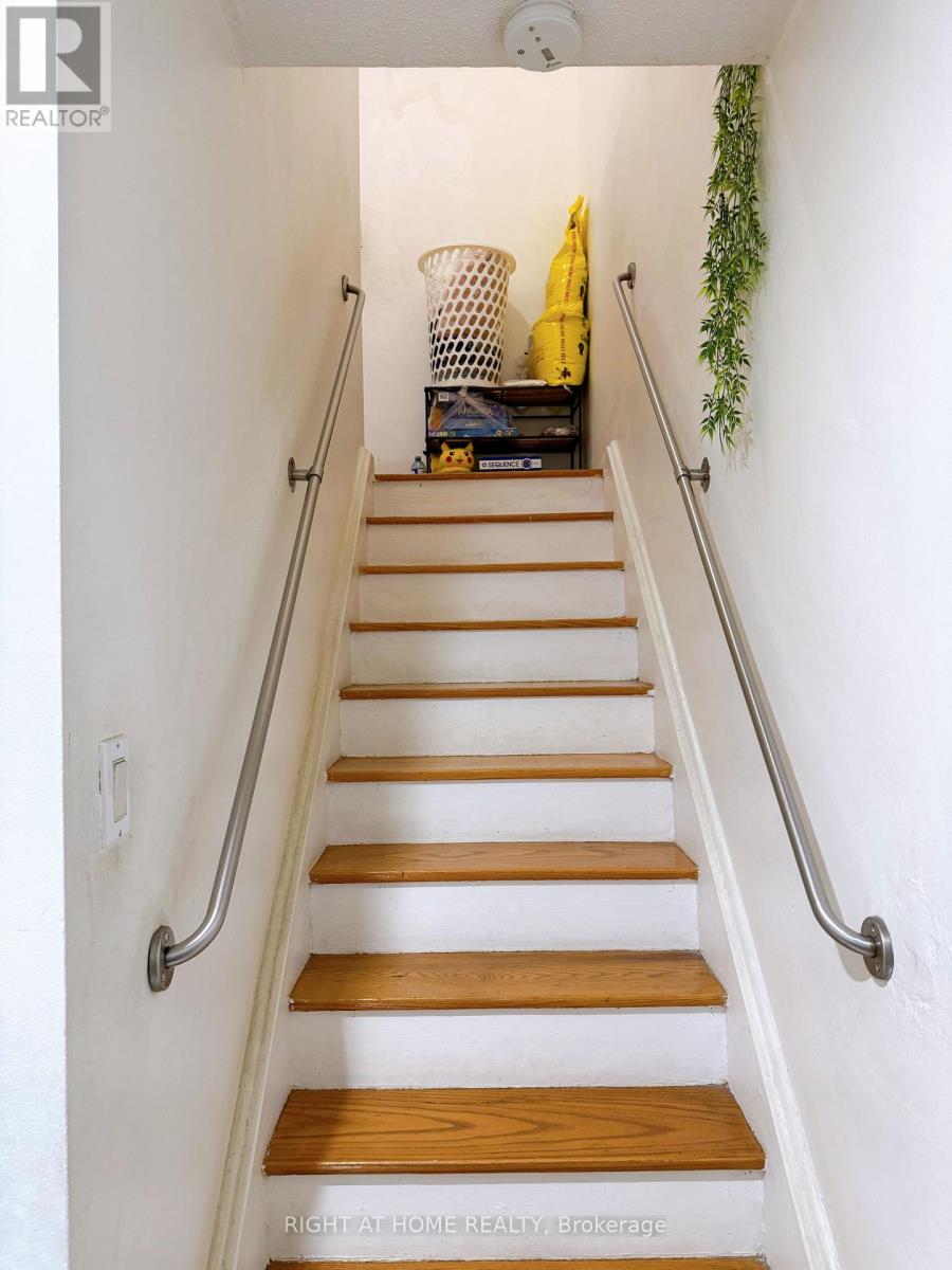 101 - 2901 Jane Street, Toronto, Ontario  M3N 2J8 - Photo 14 - W12107291