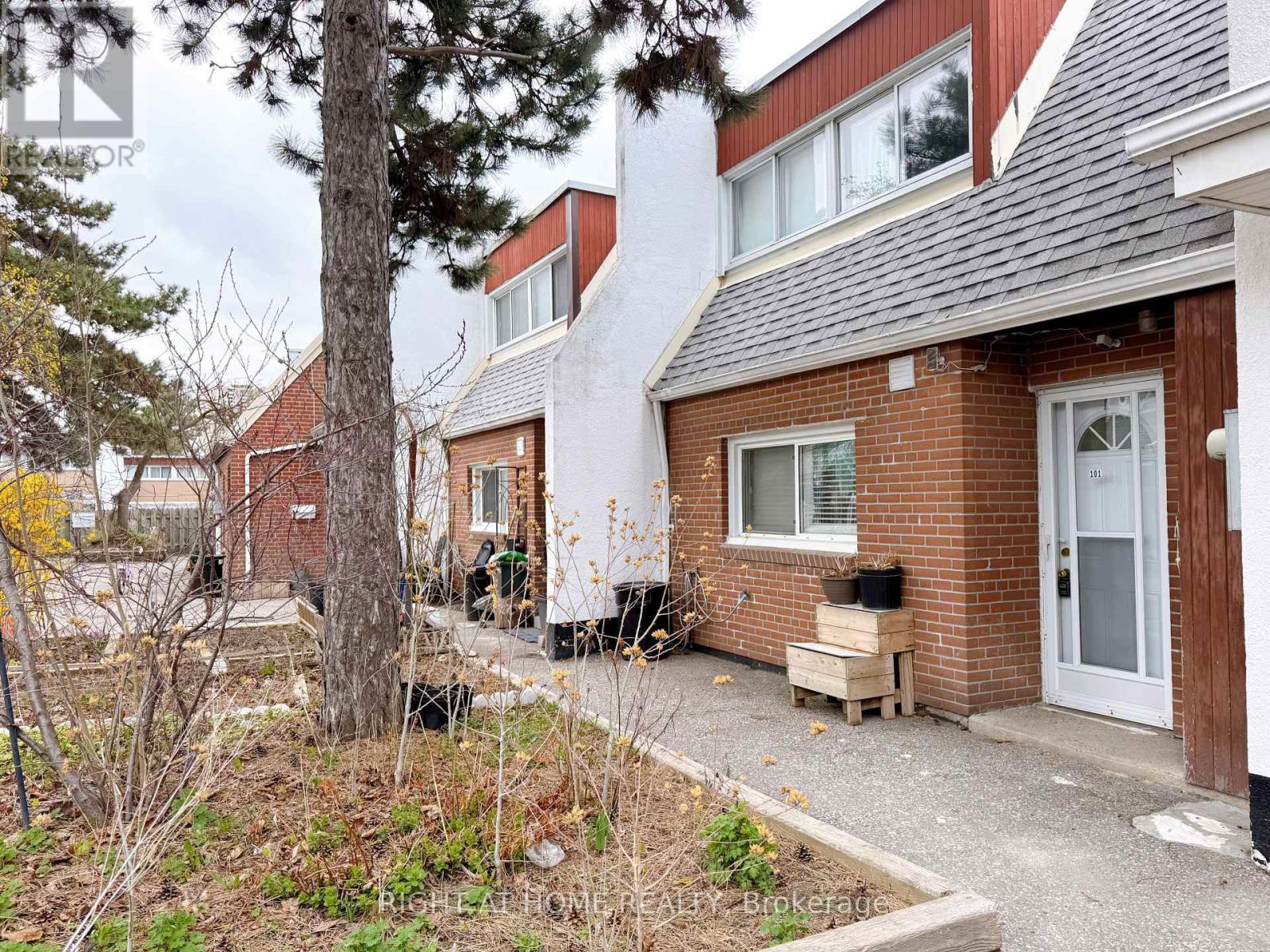 101 - 2901 Jane Street, Toronto, Ontario  M3N 2J8 - Photo 3 - W12107291