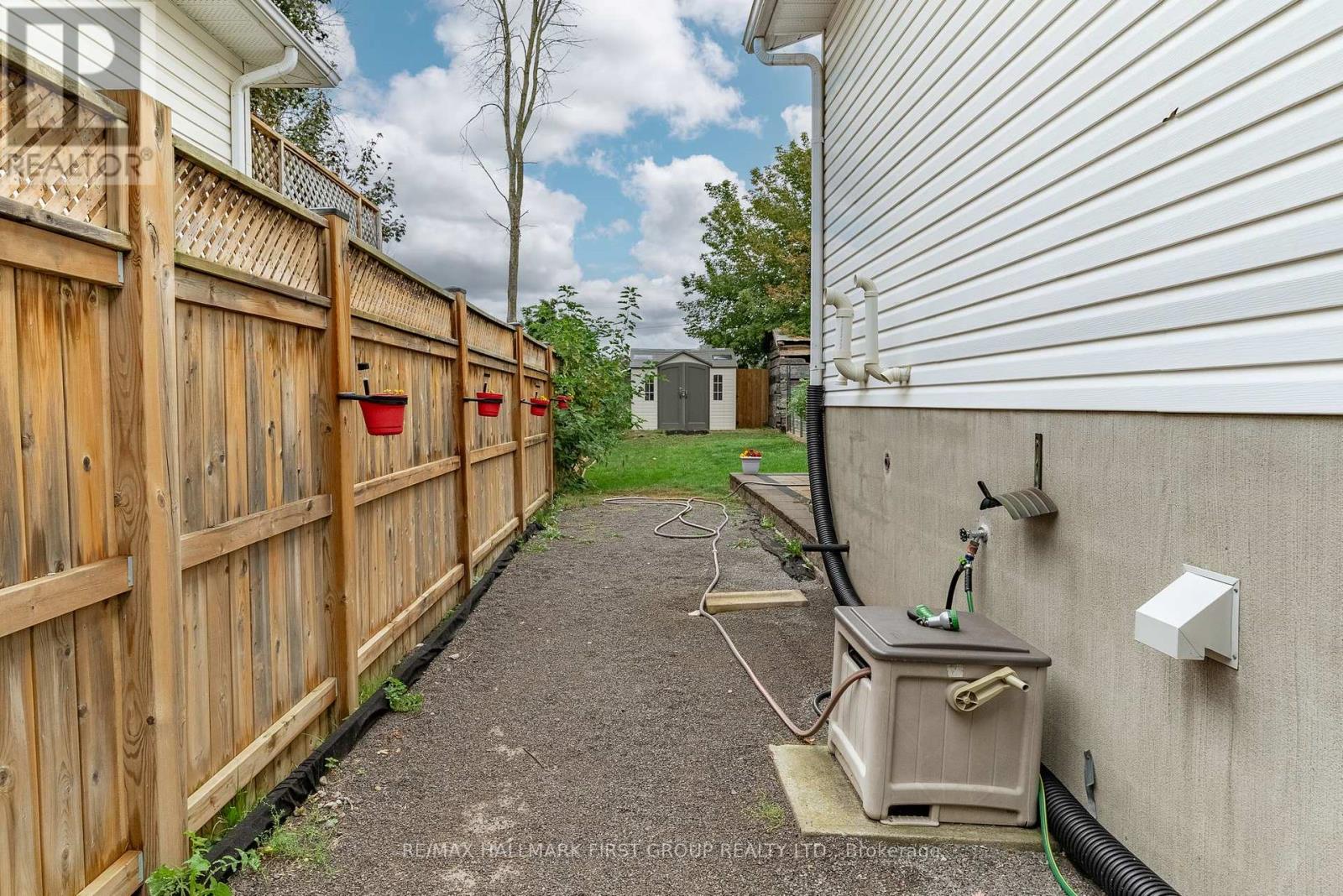 9 Whitley Lane, Quinte West (Trenton Ward), Ontario  K8V 2B4 - Photo 37 - X12099562