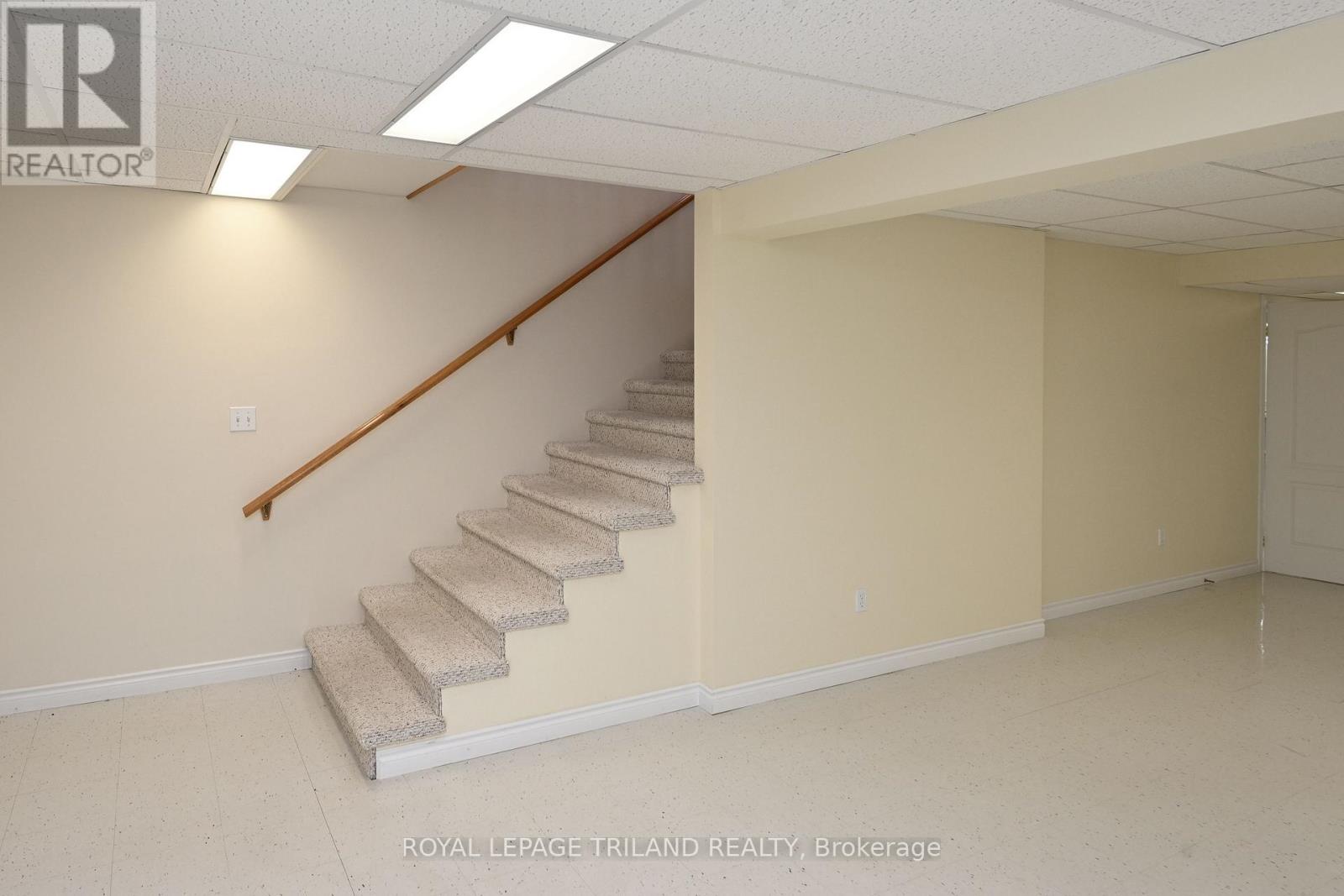 7154 Talbot Trail, Chatham-Kent, Ontario  N0P 1A0 - Photo 20 - X12107320
