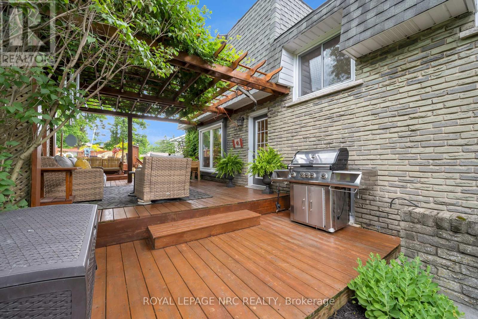 19 Little John Court, Welland, Ontario  L3C 5X3 - Photo 9 - X12107355