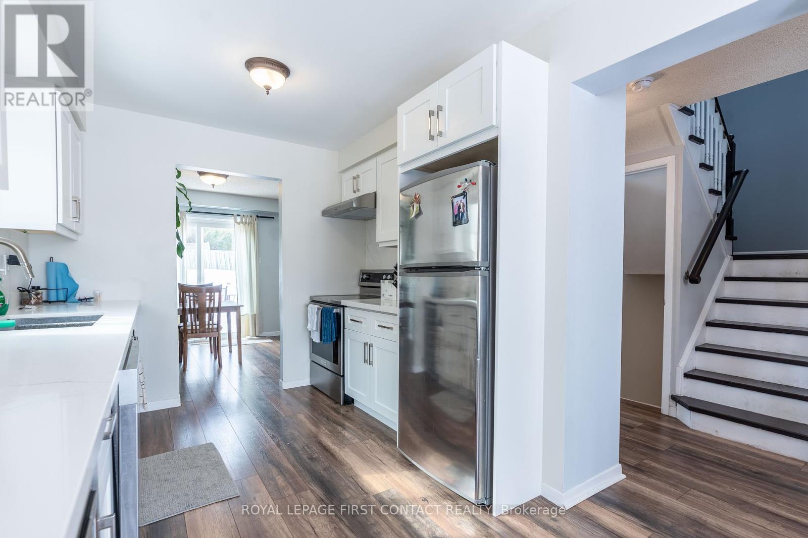 272 Dodson Road, Barrie, Ontario  L4N 7R5 - Photo 10 - S12105007