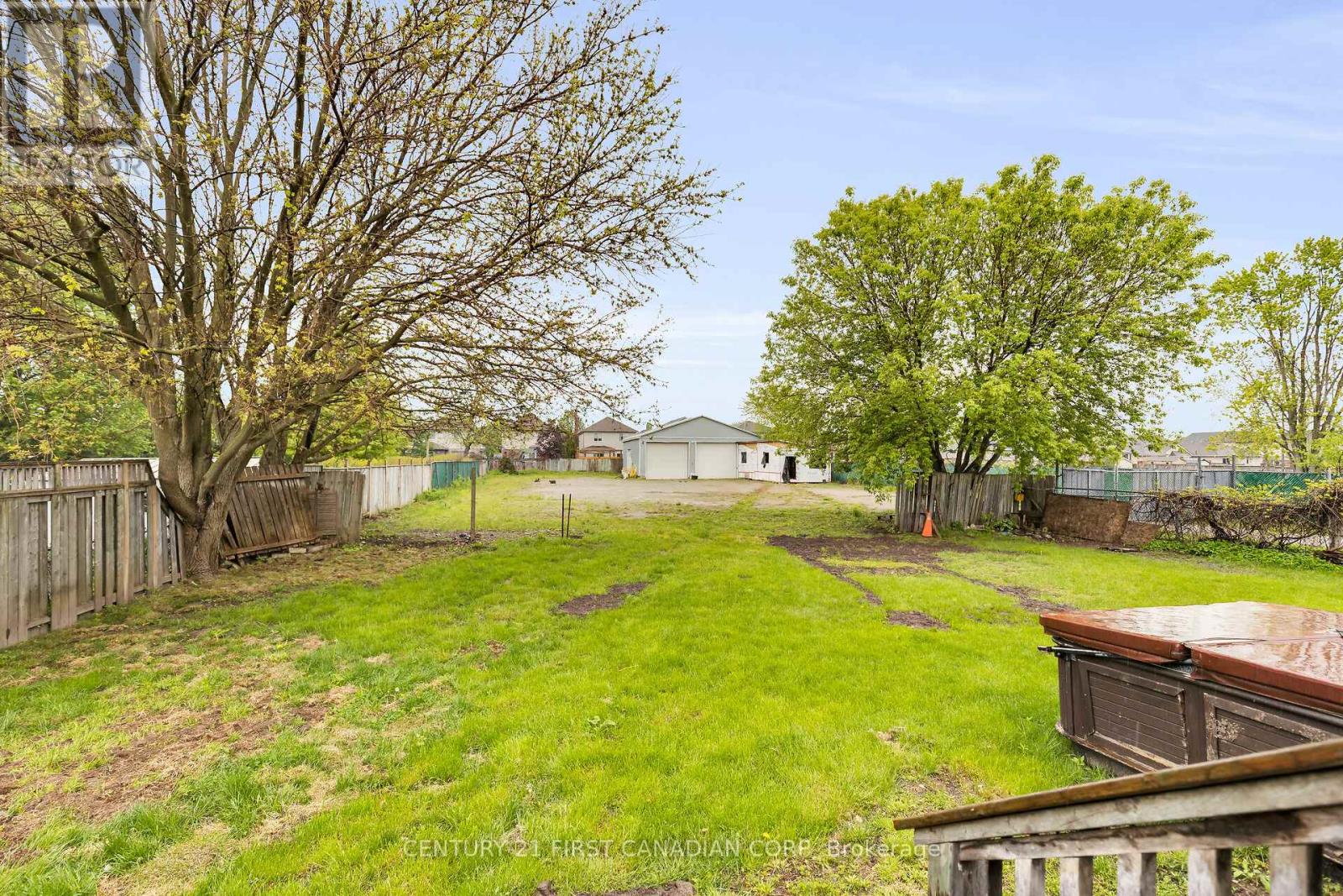 Photo 24 of 36 for 2217 Wharncliffe Road S