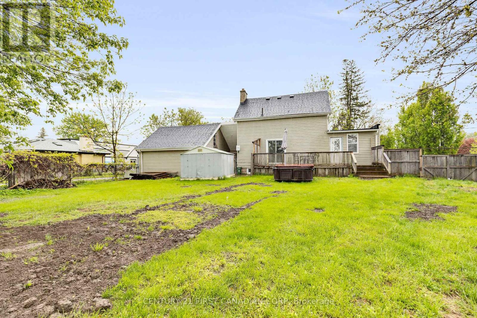 Photo 26 of 36 for 2217 Wharncliffe Road S