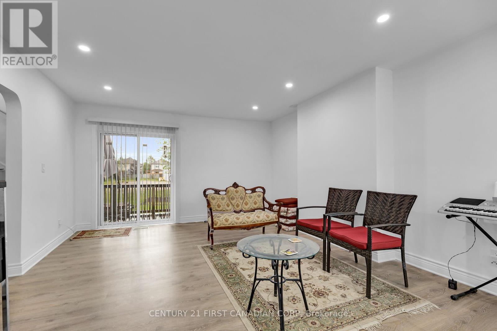 Photo 7 of 36 for 2217 Wharncliffe Road S