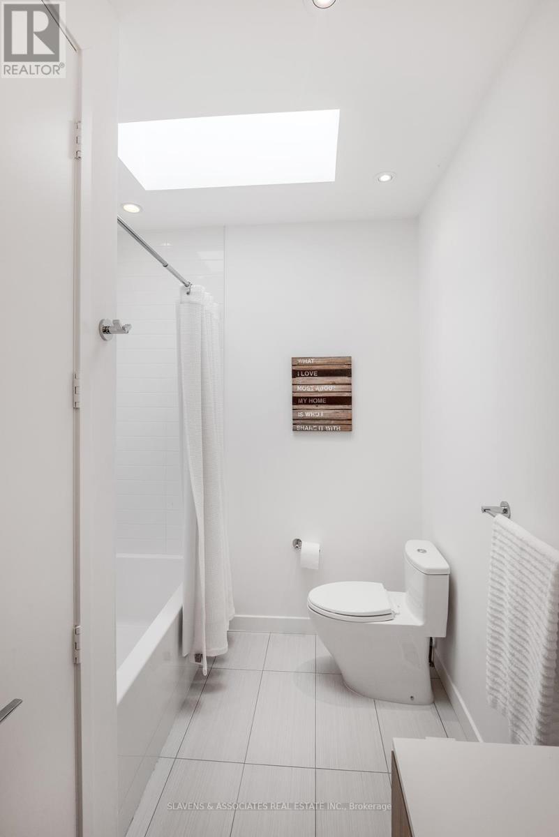 480 Atlas Avenue, Toronto (Oakwood Village), Ontario  M6C 3R2 - Photo 27 - C12107342