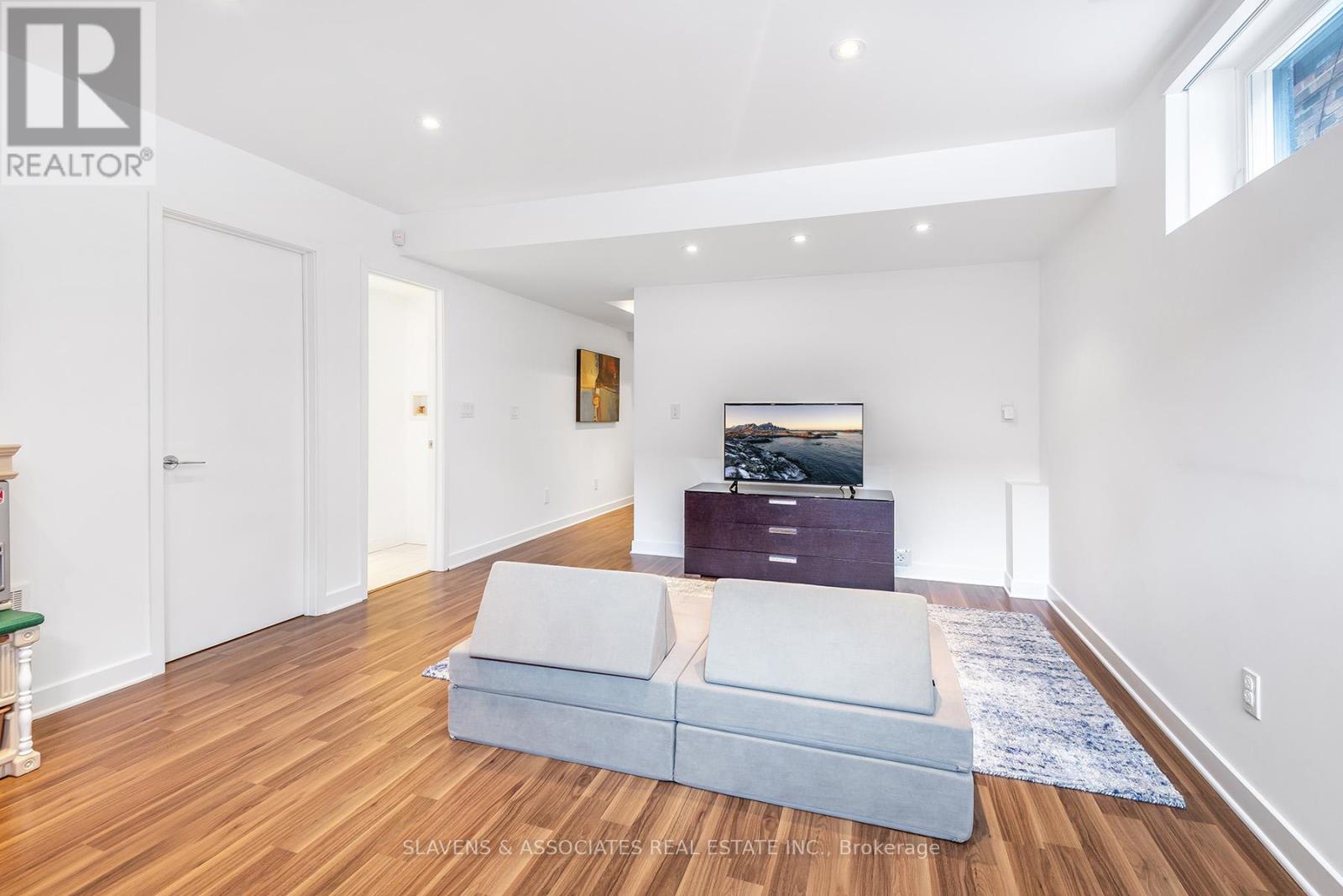 480 Atlas Avenue, Toronto (Oakwood Village), Ontario  M6C 3R2 - Photo 33 - C12107342