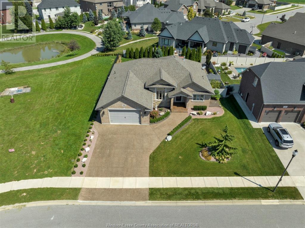 Property at 542 RIVER DOWNS image 4