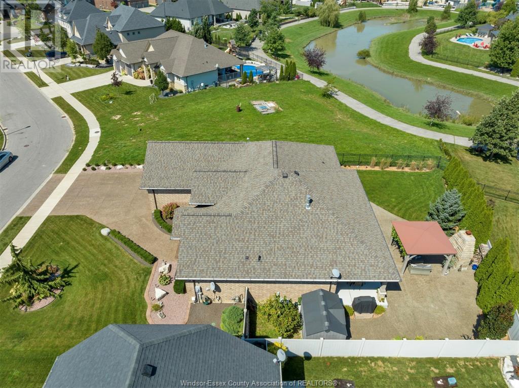 Property at 542 RIVER DOWNS image 5