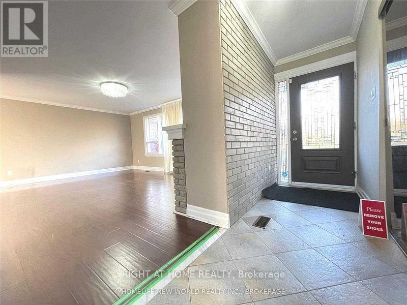 28 Jonquil Crescent, Markham, Ontario  L3P 1T4 - Photo 2 - N12107324