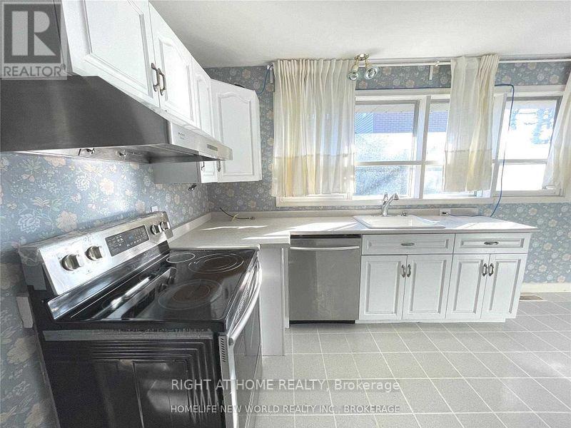28 Jonquil Crescent, Markham, Ontario  L3P 1T4 - Photo 4 - N12107324