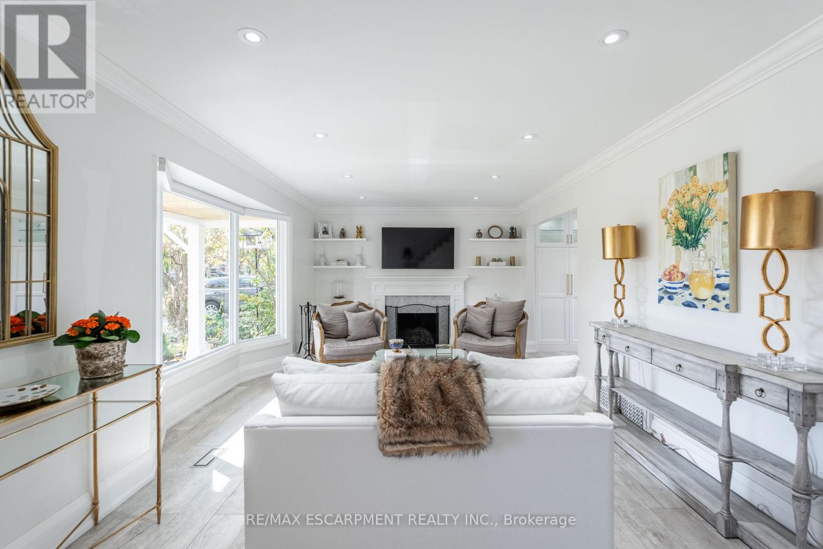 Property at 4195 SPRUCE AVENUE image 3