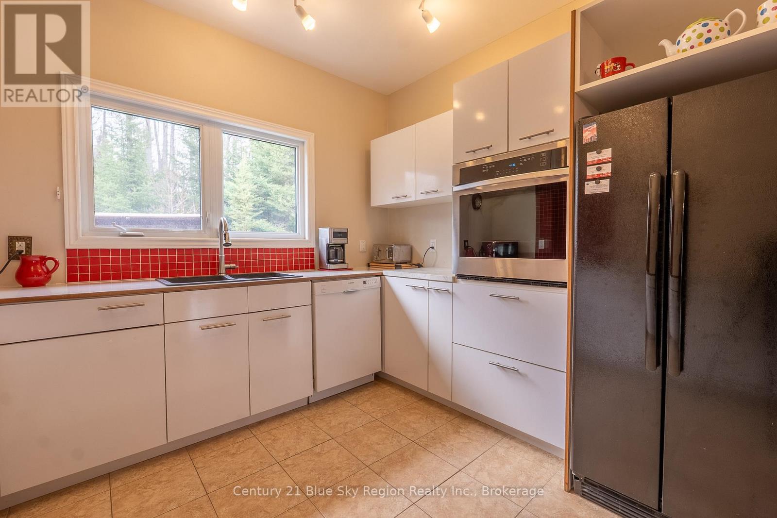 22 - 1134 Premier Road, North Bay, Ontario  P1A 2J4 - Photo 13 - X12107436