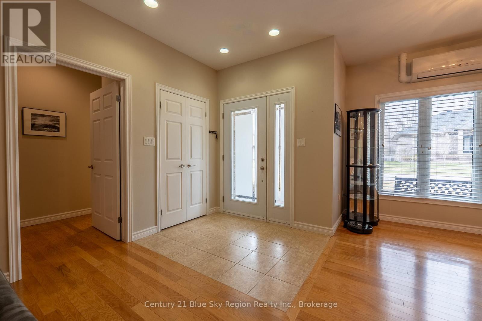 22 - 1134 Premier Road, North Bay, Ontario  P1A 2J4 - Photo 2 - X12107436