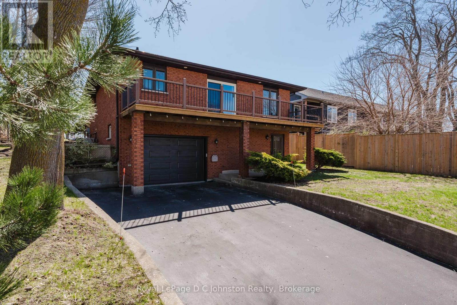 Property at 45 VICTORIA STREET S image 3