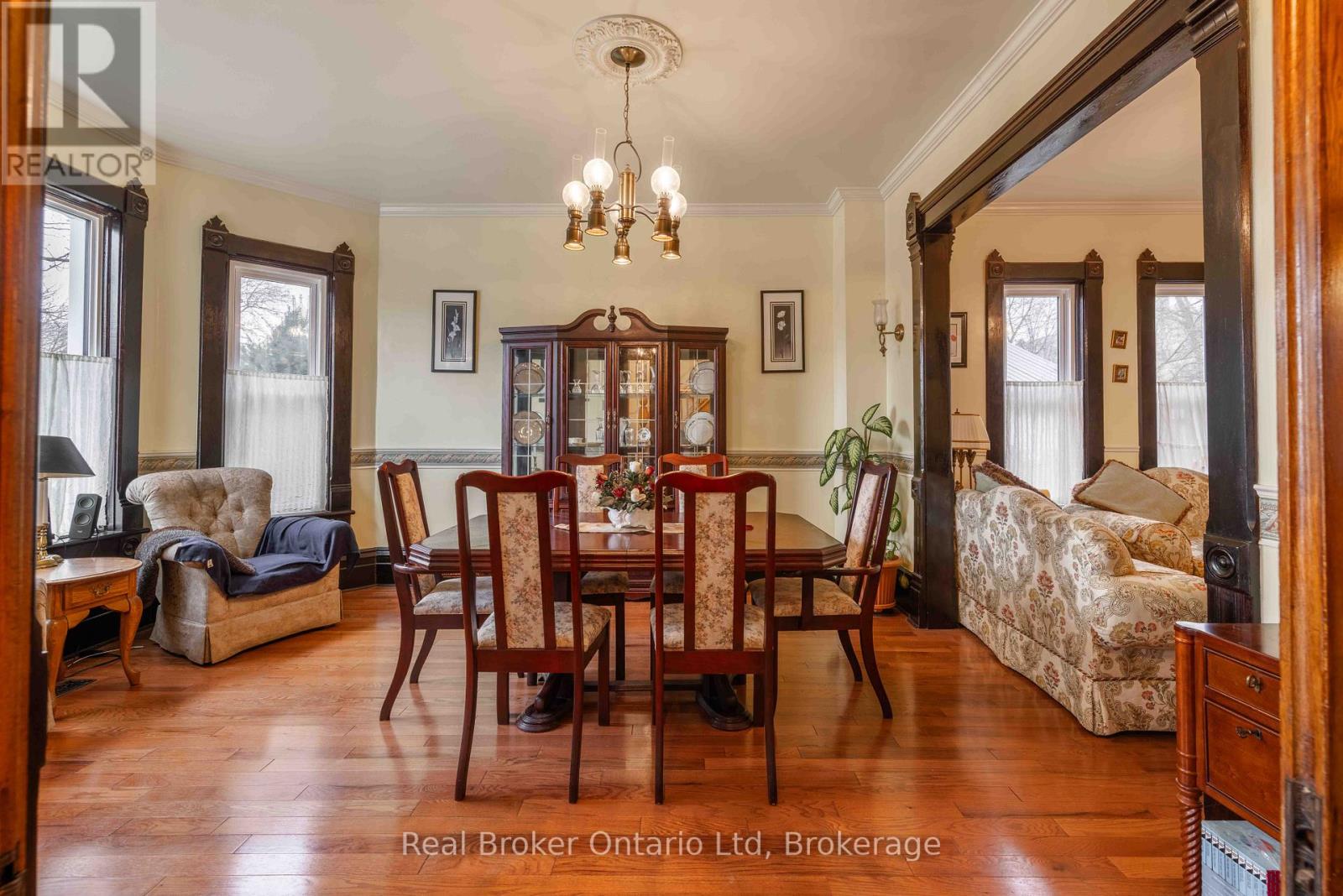 295 Livingstone Avenue N, North Perth, Ontario  N4W 1P8 - Photo 5 - X12107490