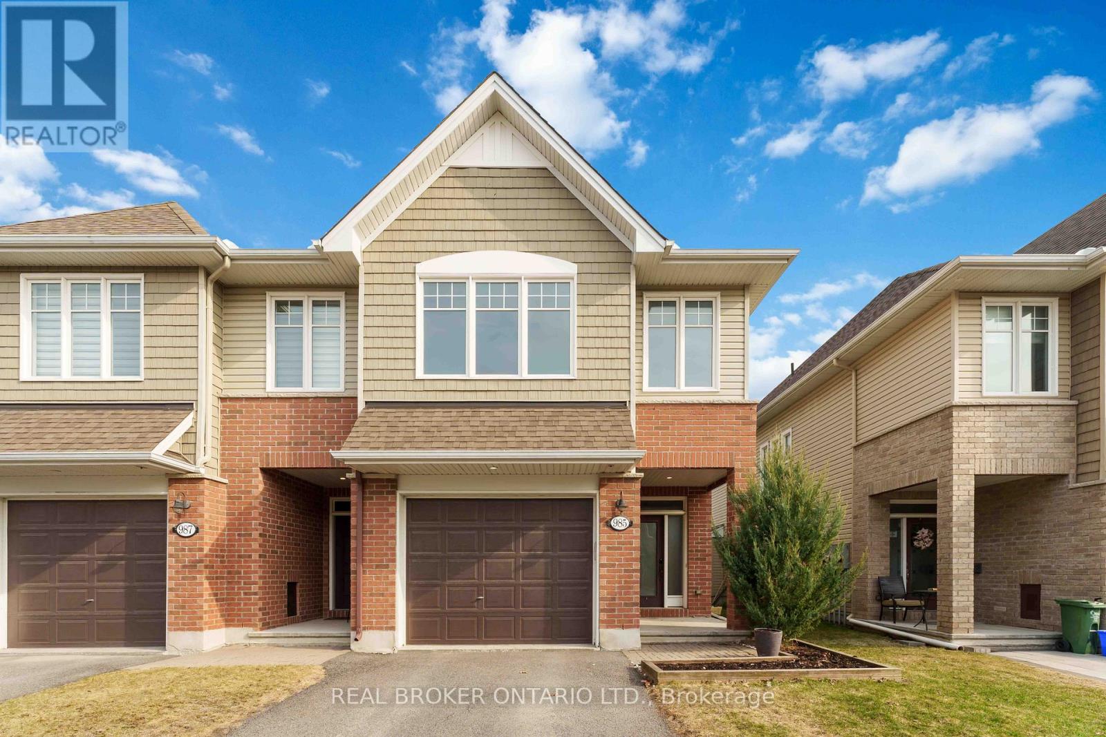 985 Bunchberry Way S, Ottawa, Ontario  K1T 0L6 - Photo 1 - X12107384